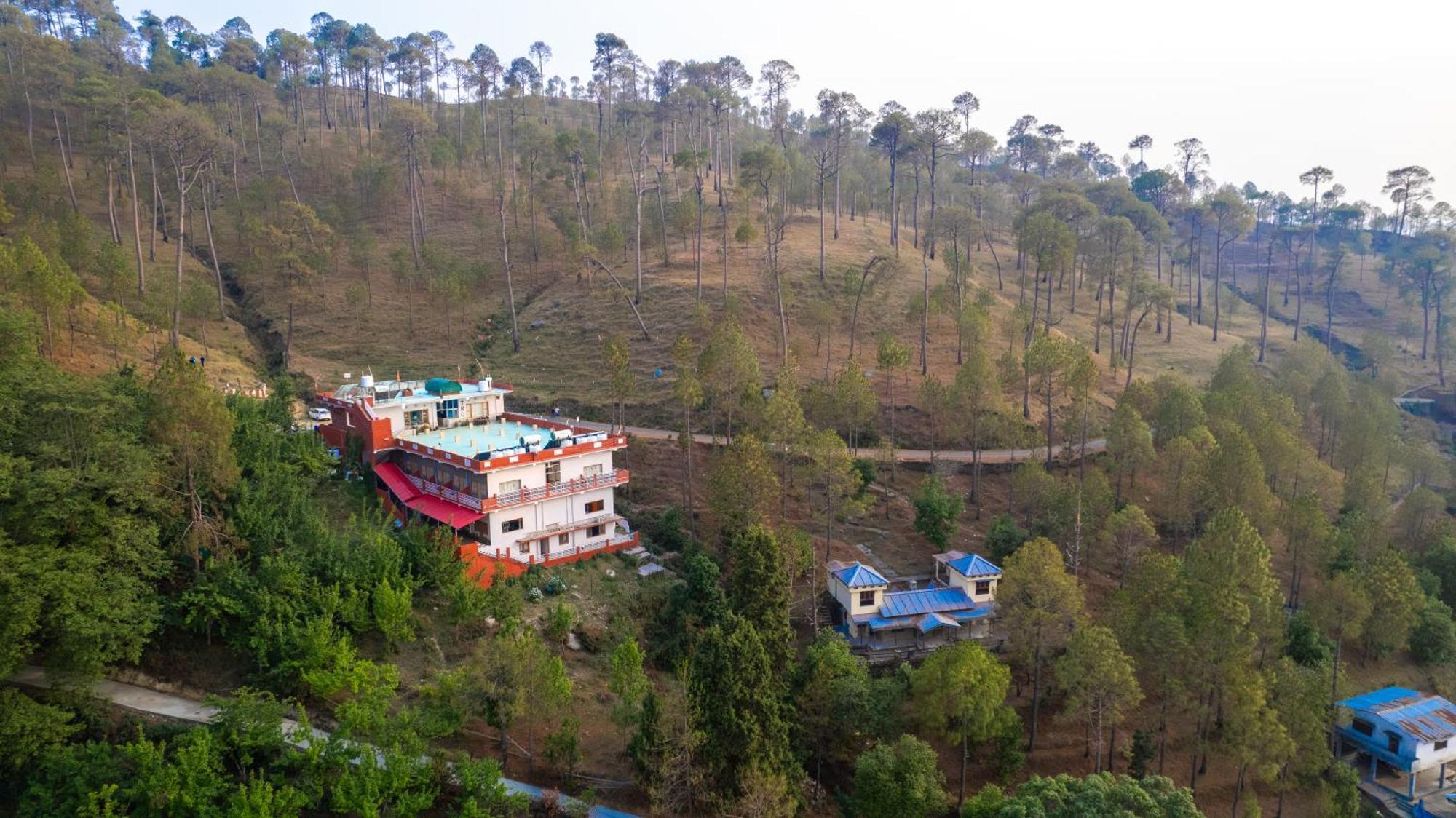 Hotel The Ranikhet Continental Exterior foto