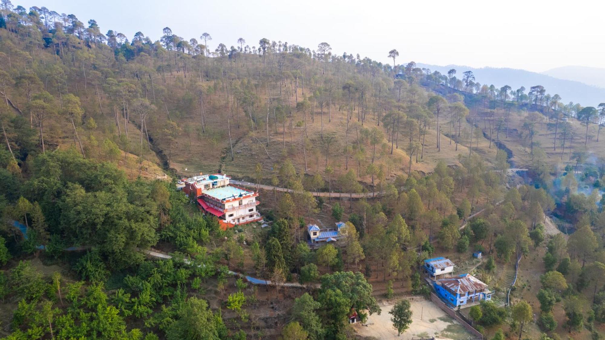 Hotel The Ranikhet Continental Exterior foto
